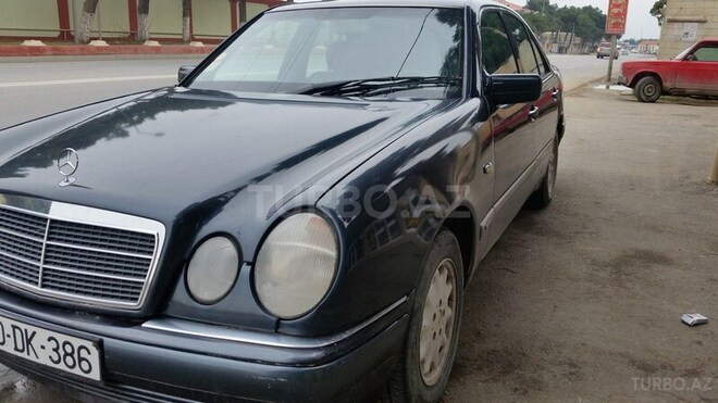 Mercedes E 200 1997, 230,000 km - 2.0 l - Bakı