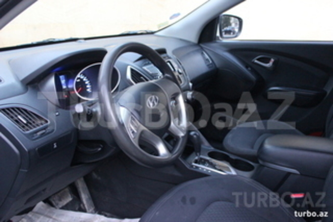 Hyundai ix35 2013, 49,000 km - 0.2 л - Quba