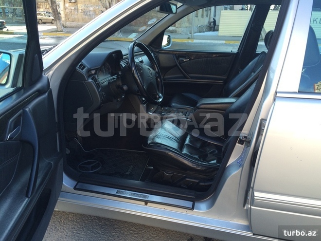 Mercedes E 320 2000, 252,113 km - 3.2 l - Bakı