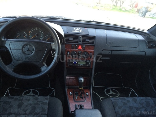 Mercedes C 180 1998, 221,321 km - 1.8 l - Bakı