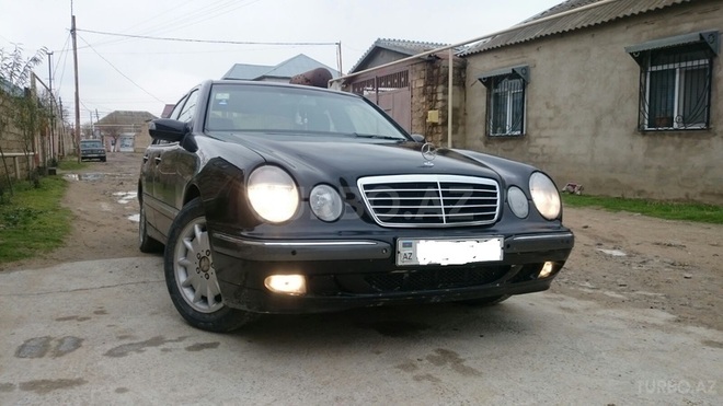 Mercedes E 200 2000, 250,000 km - 2.0 l - Bakı