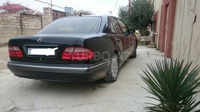 Mercedes E 200 2000, 250,000 km - 2.0 l - Bakı