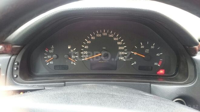 Mercedes E 200 2000, 250,000 km - 2.0 l - Bakı