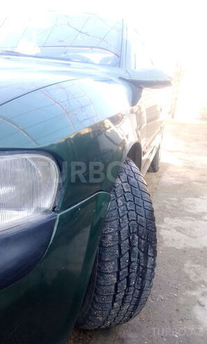 Opel Vectra 1997, 193,000 km - 1.6 l - Bakı