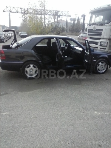 Mercedes C 280 1994, 302,622 km - 2.8 l - Bakı