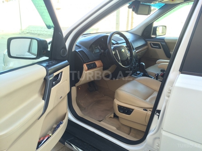 Land Rover Freelander 2008, 202,500 km - 3.2 l - Bakı