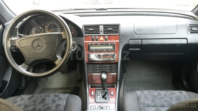 Mercedes C 200 1997, 250,000 km - 2.0 l - Bakı