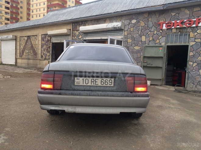 Opel Vectra 1995, 272,000 km - 2.0 l - Bakı
