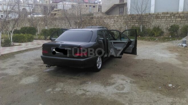 Mercedes C 220 2000, 258,412 km - 2.2 l - Bakı