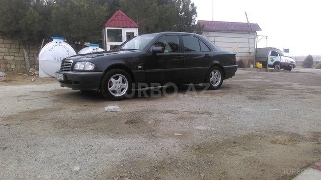 Mercedes C 220 2000, 258,412 km - 2.2 l - Bakı