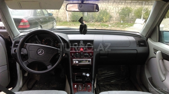 Mercedes C 220 2000, 258,412 km - 2.2 l - Bakı