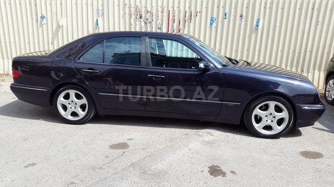 Mercedes E 240 2000, 178,000 km - 2.4 l - Bakı