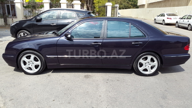 Mercedes E 240 2000, 178,000 km - 2.4 l - Bakı