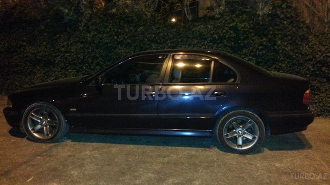 BMW 528 1999, 280,000 km - 2.8 l - Bakı