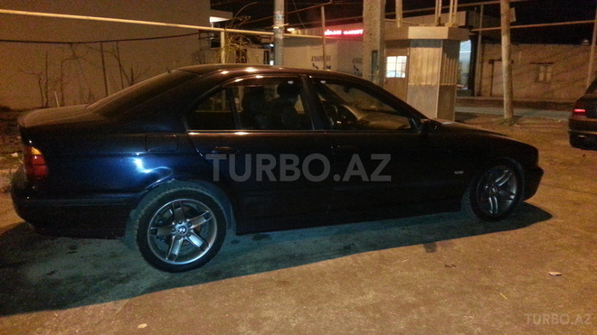 BMW 528 1999, 280,000 km - 2.8 l - Bakı