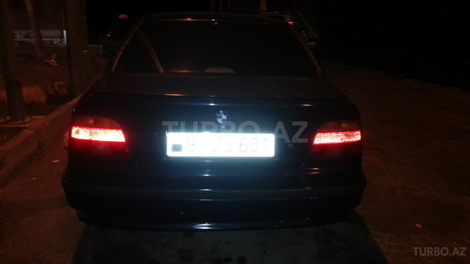 BMW 528 1999, 280,000 km - 2.8 l - Bakı