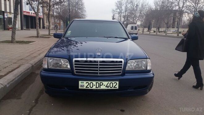 Mercedes C 180 2000, 133,682 km - 1.8 л - Gəncə
