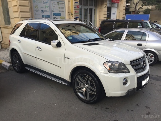 Mercedes ML 63 AMG 2010, 93,000 km - 6.2 l - Bakı