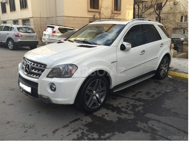 Mercedes ML 63 AMG 2010, 93,000 km - 6.2 l - Bakı