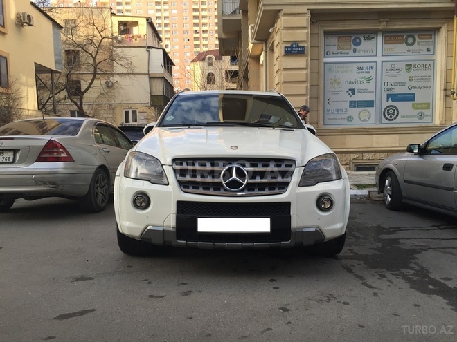 Mercedes ML 63 AMG 2010, 93,000 km - 6.2 l - Bakı