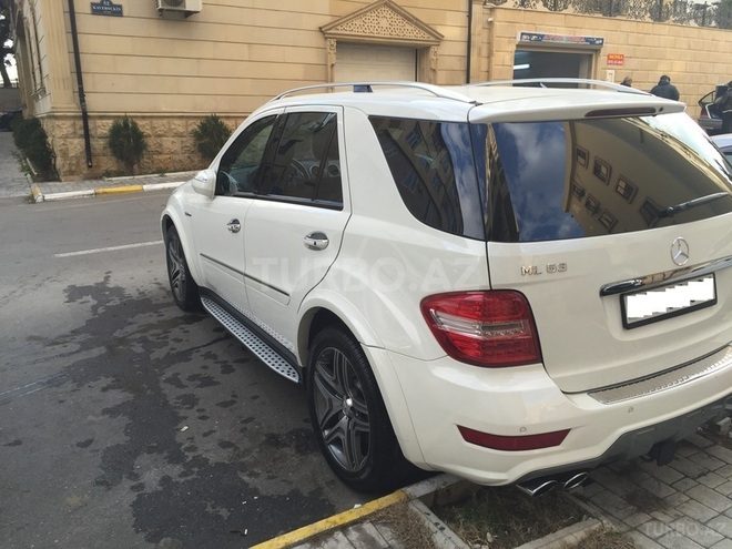 Mercedes ML 63 AMG 2010, 93,000 km - 6.2 l - Bakı