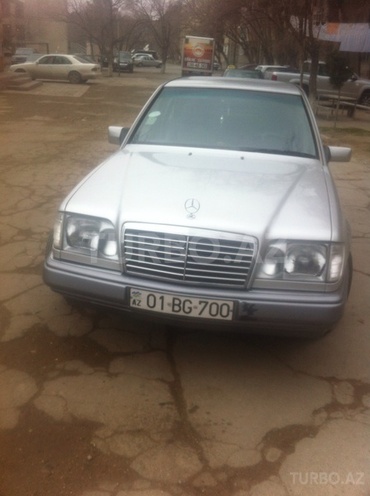 Mercedes E 320 1994, 223,000 km - 3.2 l - Bakı