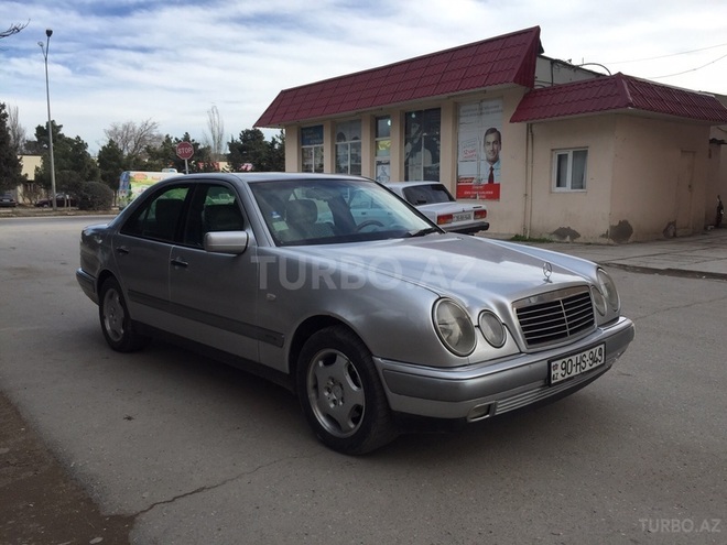 Mercedes E 230 1997, 171,700 km - 2.3 l - Bakı