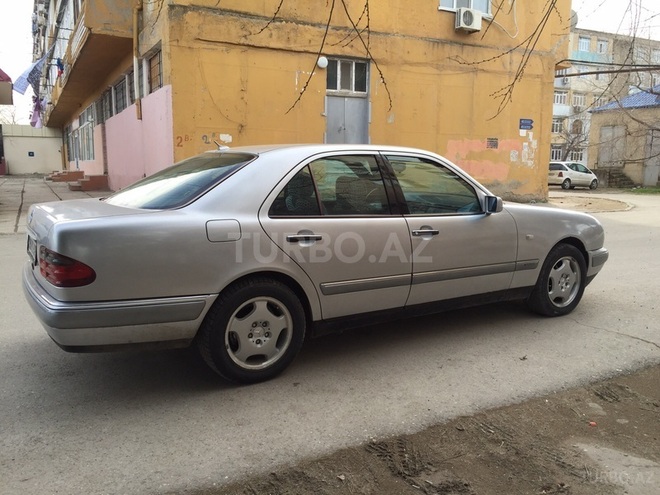 Mercedes E 230 1997, 171,700 km - 2.3 l - Bakı