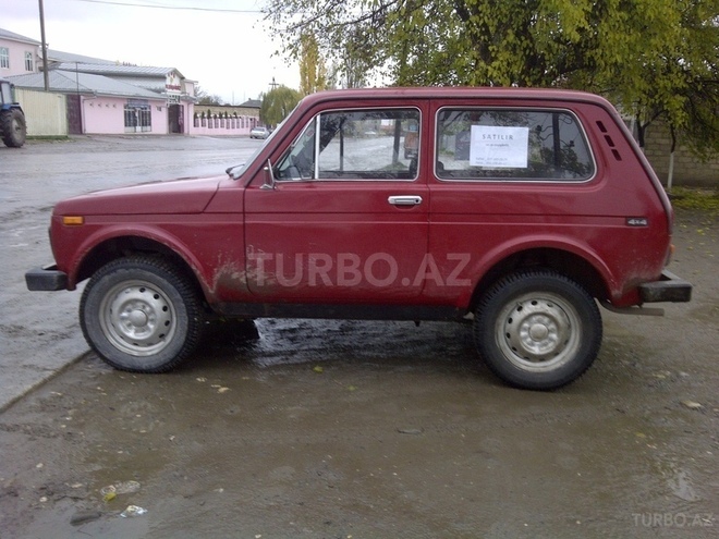 LADA (VAZ) Niva 1988, 10,000 km - 16.0 l - Quba