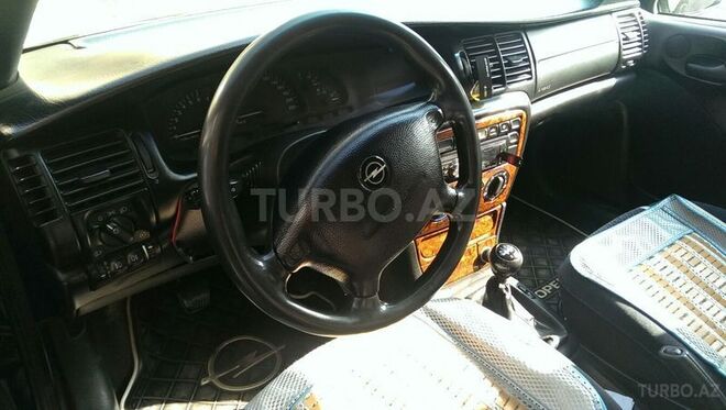 Opel Vectra 1996, 340,000 km - 1.6 l - Bakı