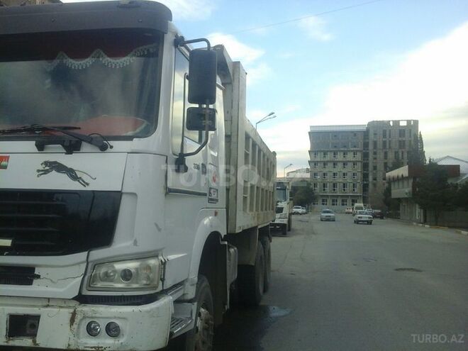 HOWO Sinotruk 2011, 200,000 km - 9.5 l - Bakı