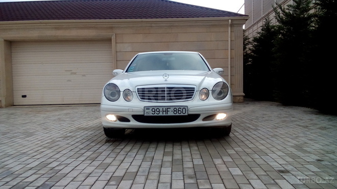 Mercedes E 220 2006, 216,000 km - 2.2 l - Bakı