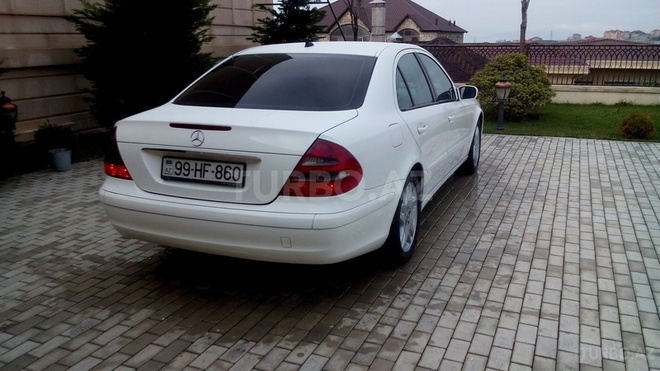 Mercedes E 220 2006, 216,000 km - 2.2 l - Bakı