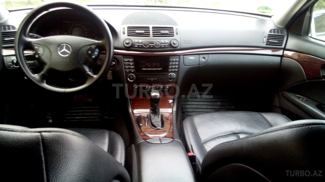 Mercedes E 220 2006, 216,000 km - 2.2 l - Bakı