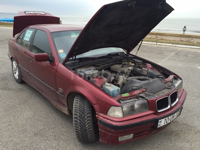 BMW 318 1995, 39,000 km - 1.6 л - Sumqayıt
