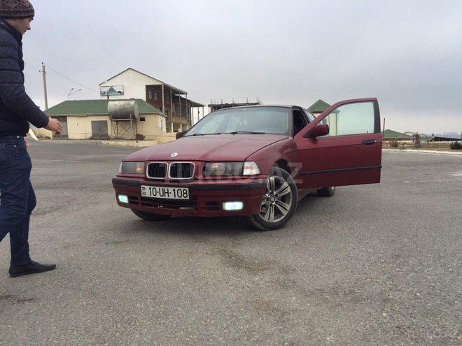 BMW 318 1995, 39,000 km - 1.6 л - Sumqayıt