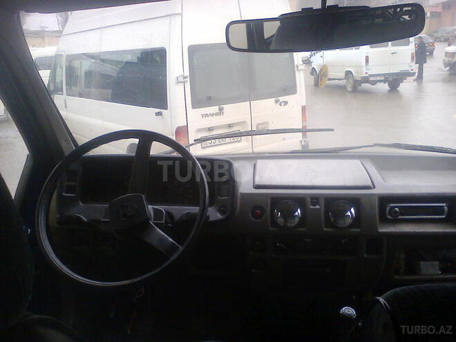 GAZ 32212 1999, 200,000 km - 2.4 l - Siyəzən