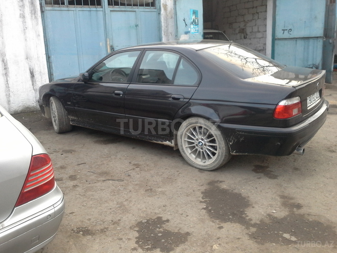 BMW 528 1999, 230,000 km - 2.8 l - Bakı