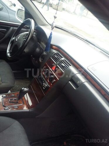Mercedes E 220 2000, 254,000 km - 2.2 l - Bakı