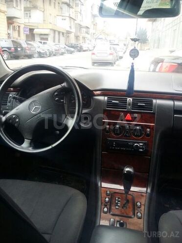 Mercedes E 220 2000, 254,000 km - 2.2 l - Bakı