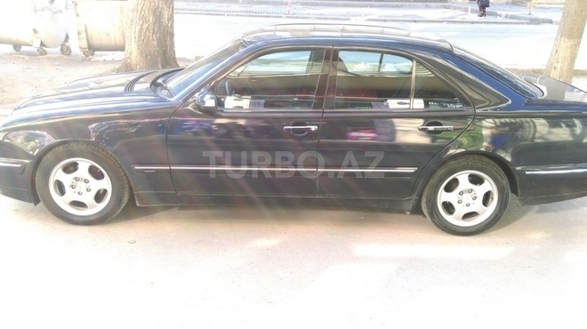 Mercedes E 240 2000, 200,000 km - 2.4 l - Bakı