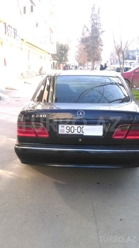 Mercedes E 240 2000, 200,000 km - 2.4 l - Bakı
