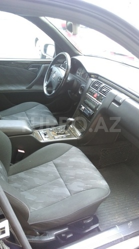 Mercedes E 240 2000, 200,000 km - 2.4 l - Bakı