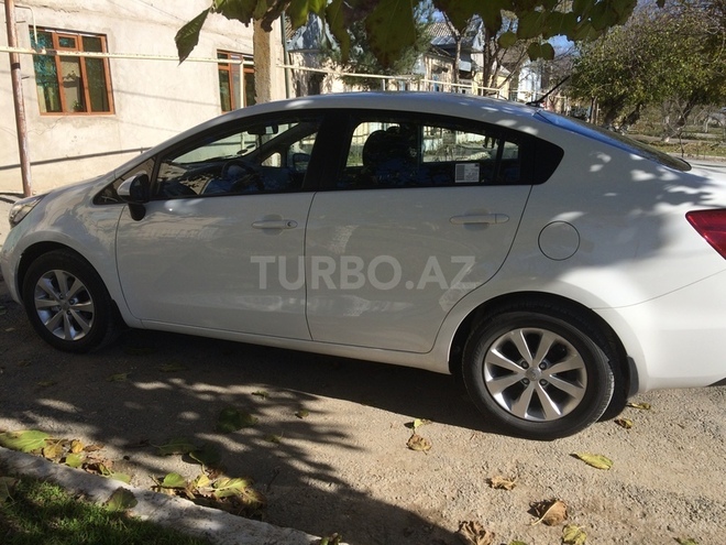 Kia Rio 2015, 3,500 km - 1.4 l - Bakı