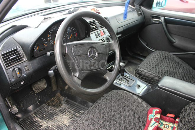 Mercedes C 180 2000, 200,000 km - 1.8 л - Bakı