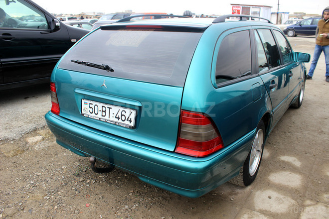 Mercedes C 180 2000, 200,000 km - 1.8 л - Bakı