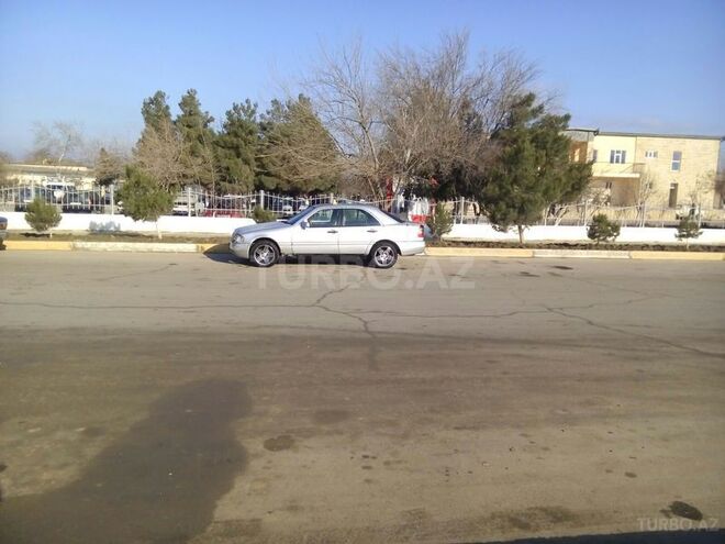 Mercedes C 200 1994, 328,590 km - 2.0 л - Şirvan