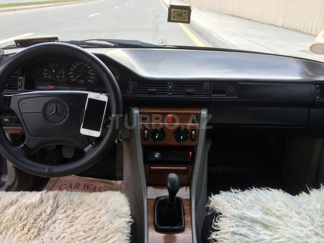 Mercedes E 230 1989, 537,850 km - 2.3 л - Bakı