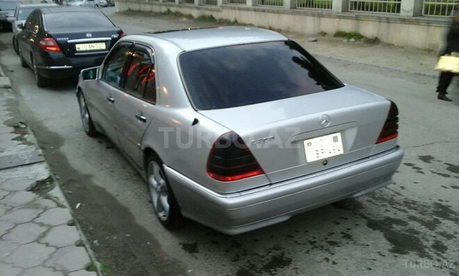 Mercedes C 220 1993, 200,050 km - 2.2 l - Bakı