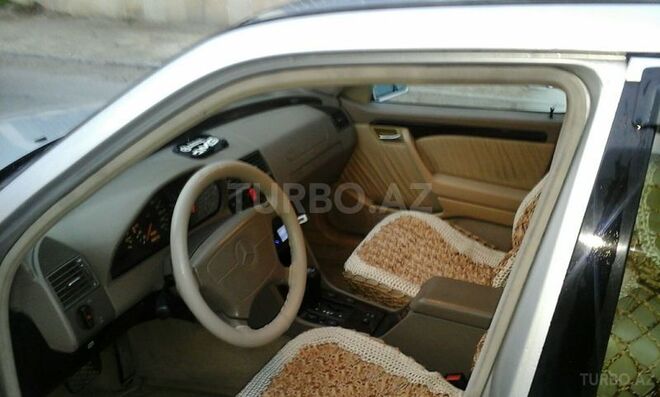 Mercedes C 220 1993, 200,050 km - 2.2 l - Bakı